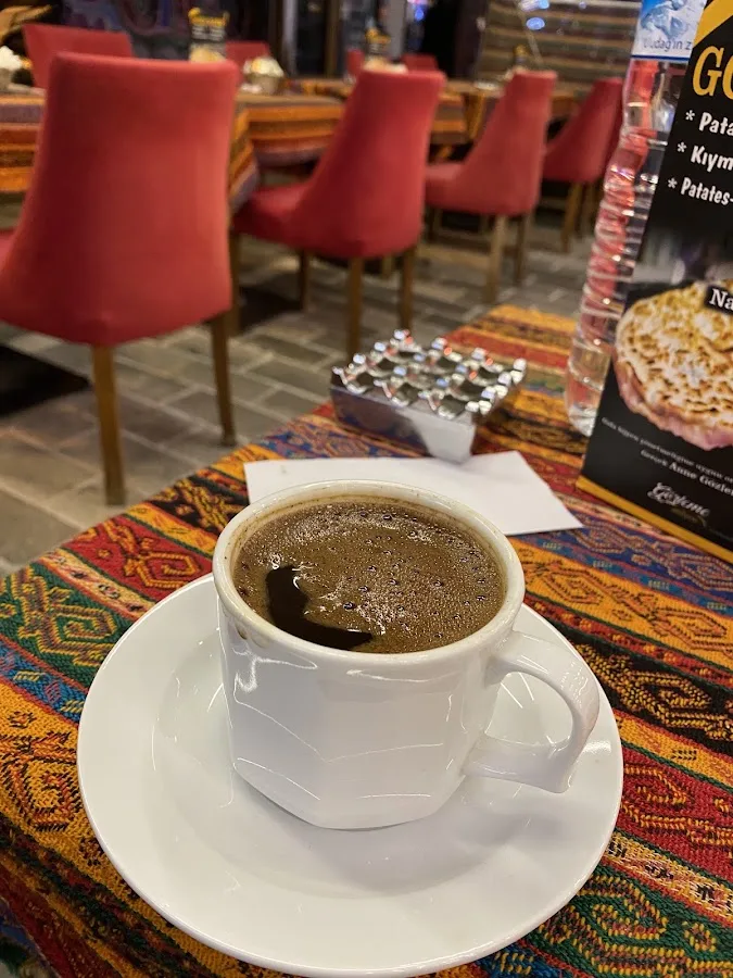 Kahve Bahane Kültür Cafe, Kadıköy, İstanbul — Kafe ve Pastane