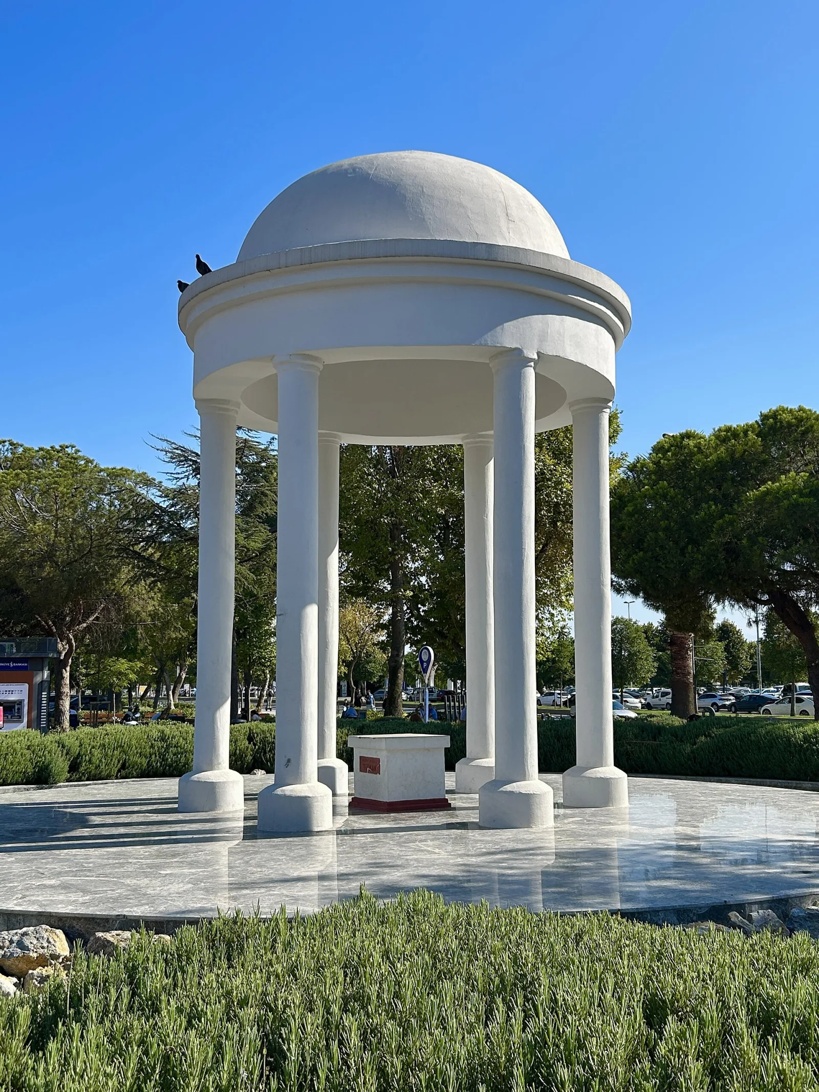 Bakireler Anıtı, Maltepe