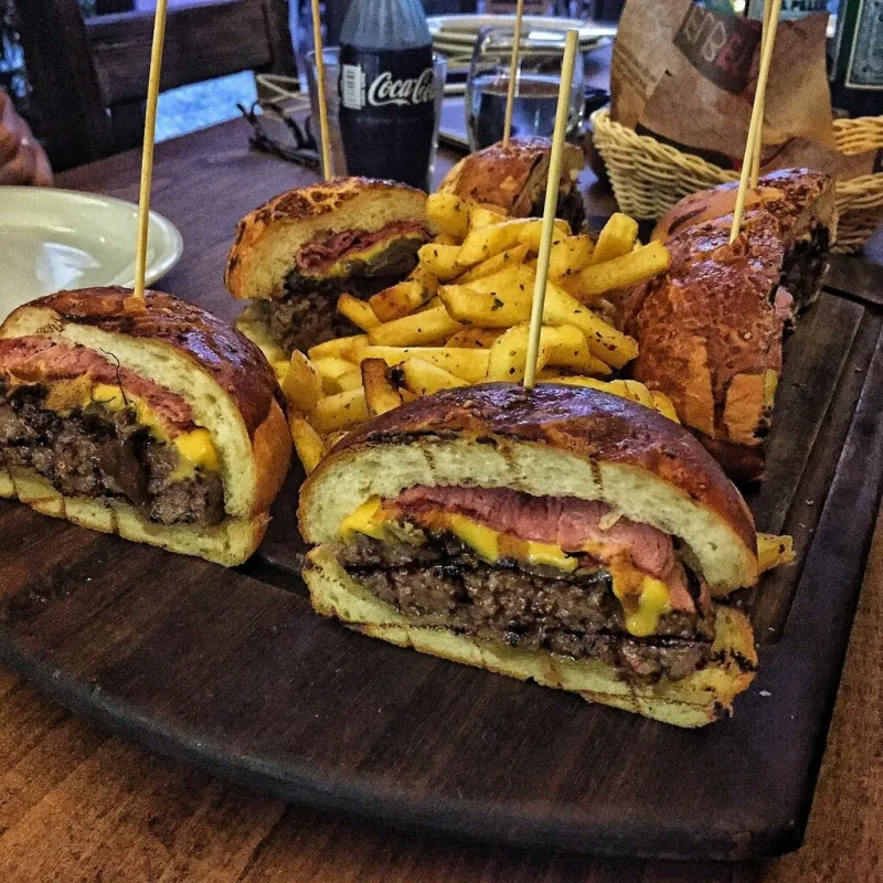 Elbet, Beşiktaş