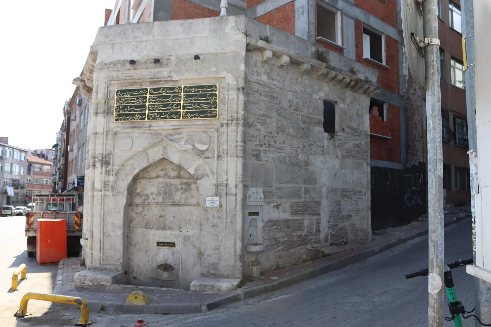Saliha Sultan Çeşmesi, Beyoğlu, İstanbul — photo