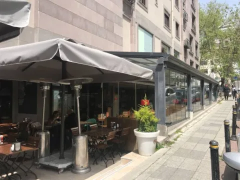 Bi'Buçuk, Kadıköy, İstanbul
