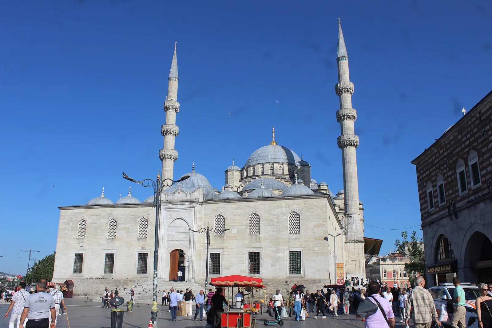 Yeni Cami, Beyoğlu, İstanbul — Cami