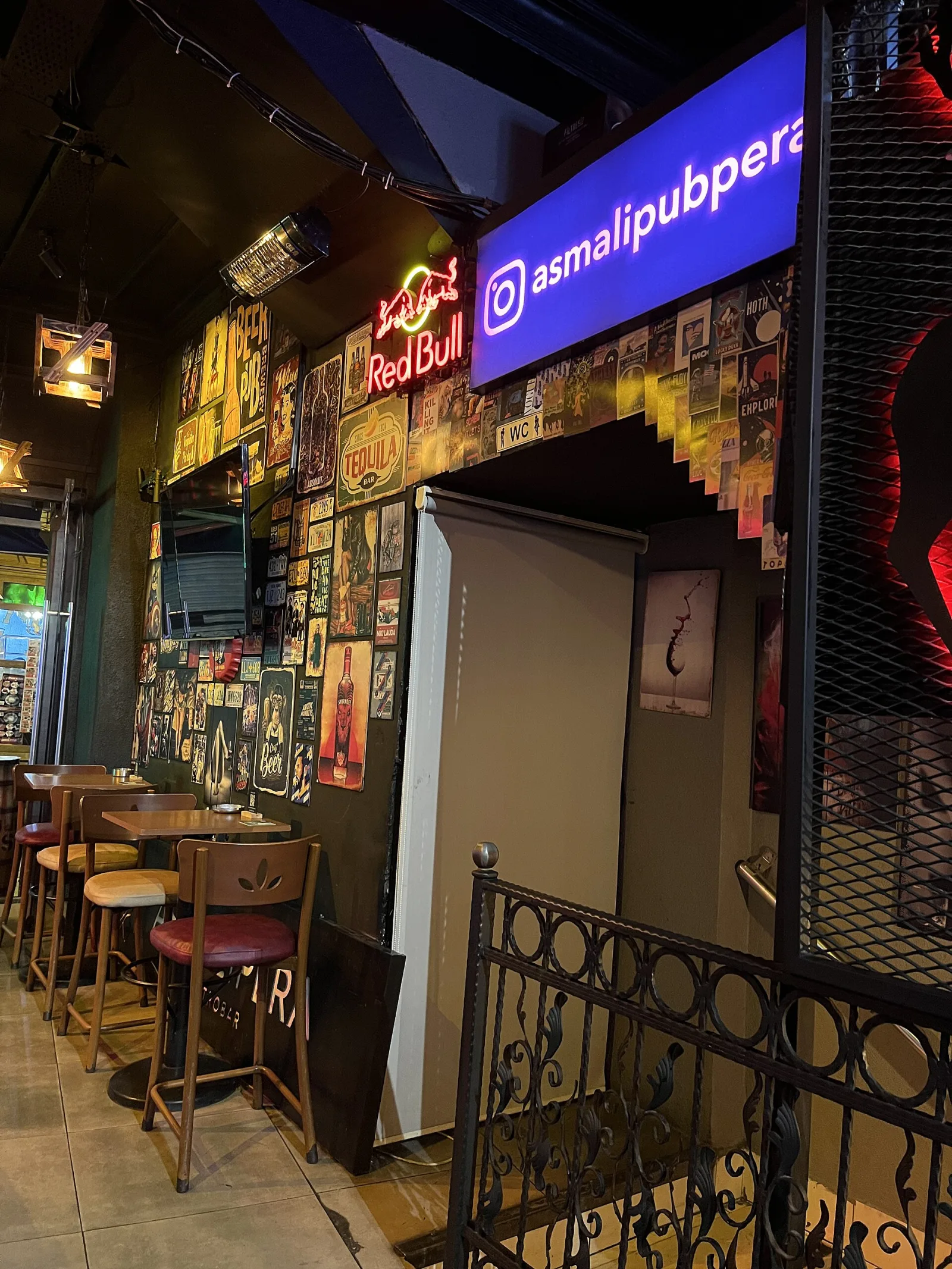 Asmalıpera Pub, Beyoğlu, İstanbul