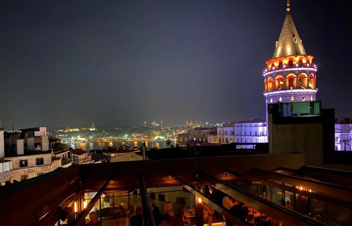 Snog roof top bar, Beyoğlu