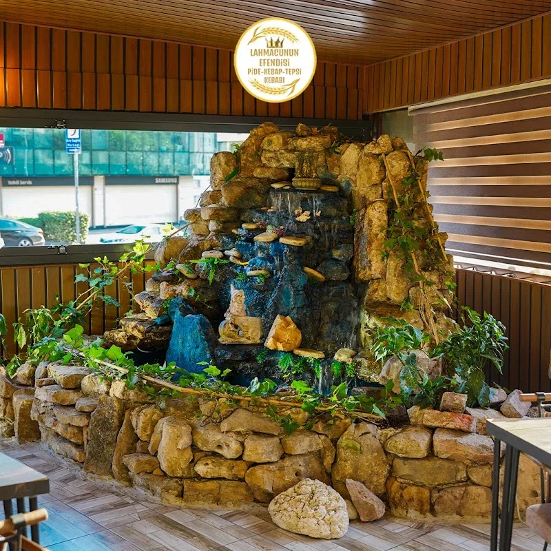 Lahmacunun Efendisi, Ataşehir, İstanbul — Restoran