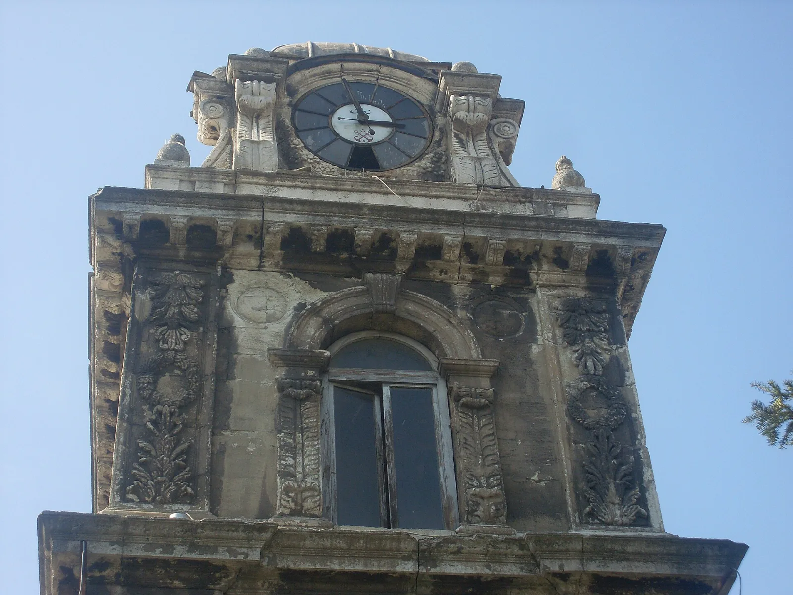 Tophane Saat Kulesi, Beyoğlu, İstanbul — photo