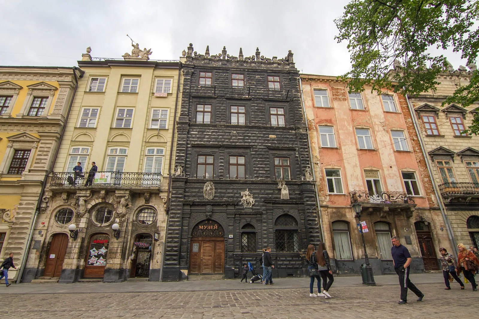 Black House, Kadıköy