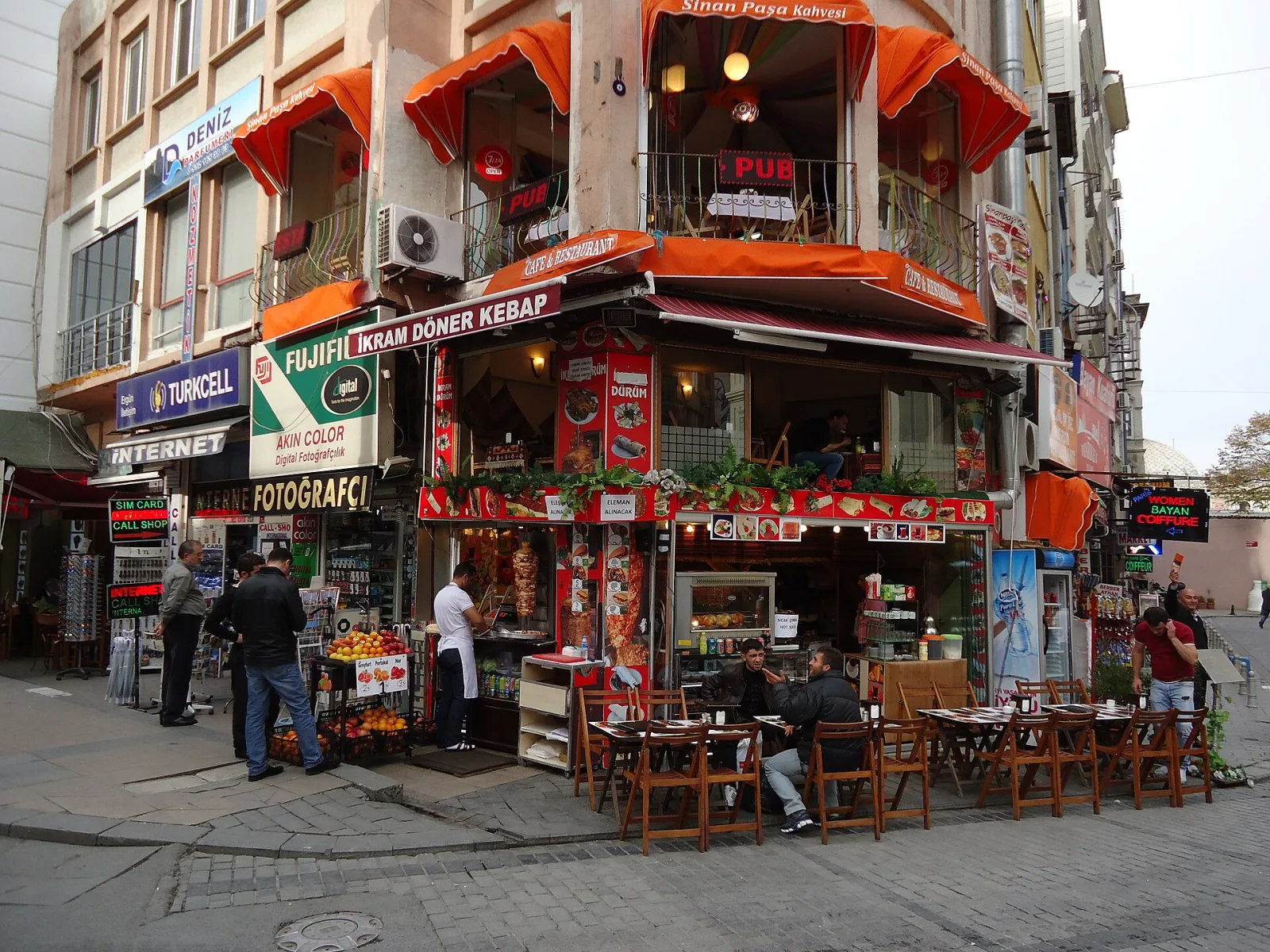 Cafe Corner, Sarıyer