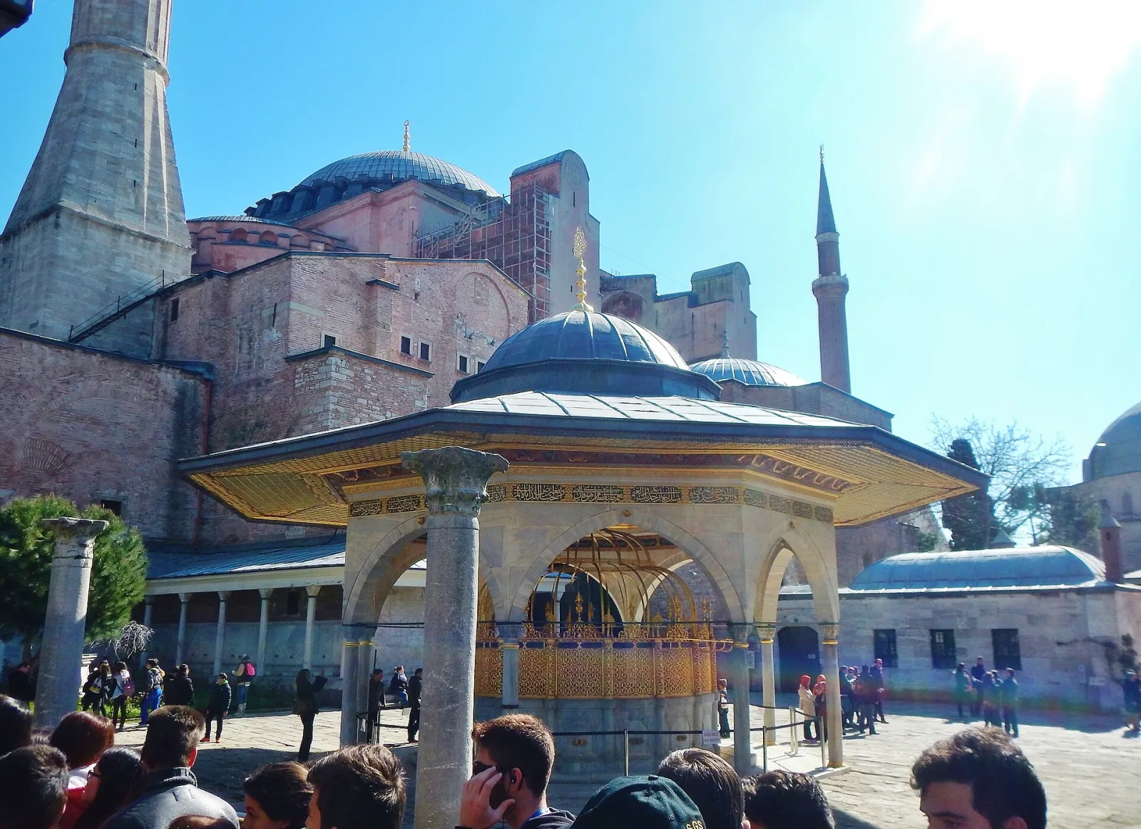 Jüstinyen Sütunu, Beyoğlu