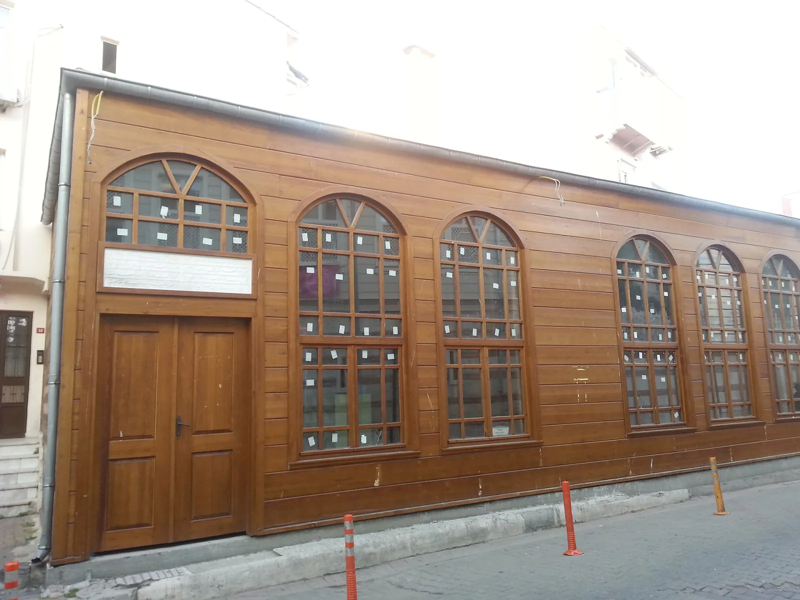 Cennet Efendi Türbesi, Üsküdar, İstanbul — Tarihi Yapı