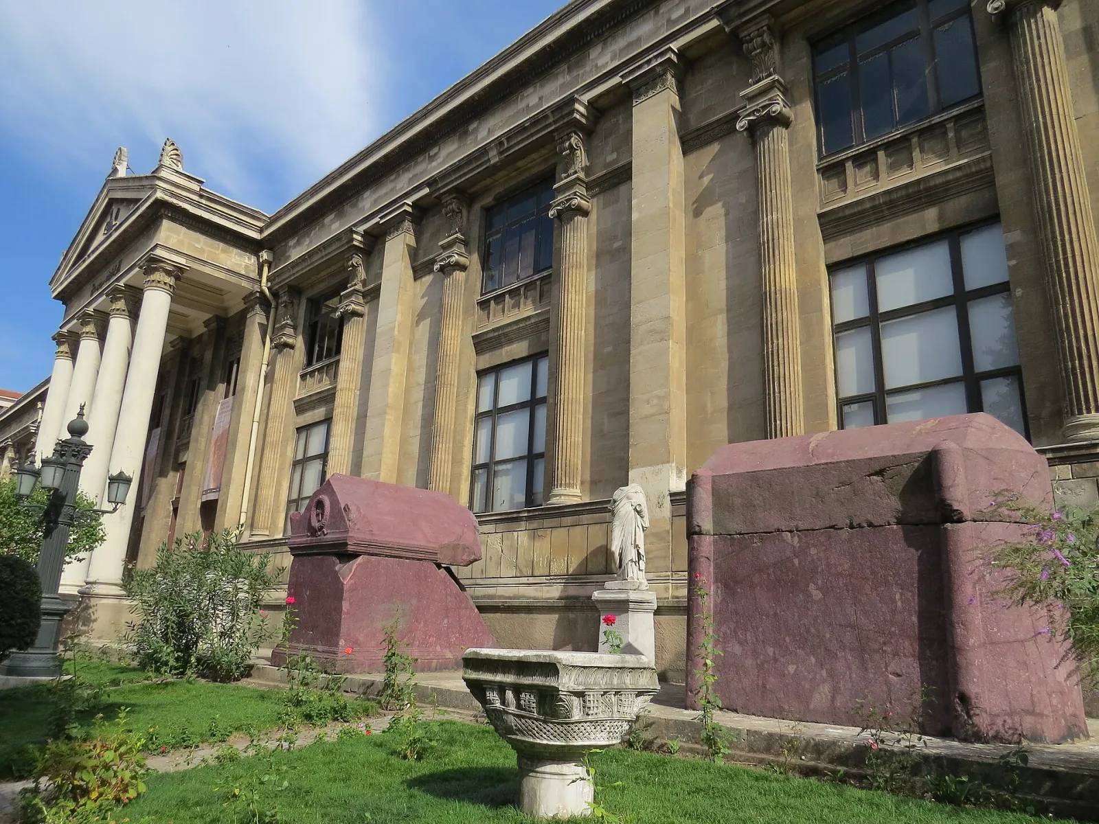 İstanbul Arkeoloji Müzeleri, Beyoğlu