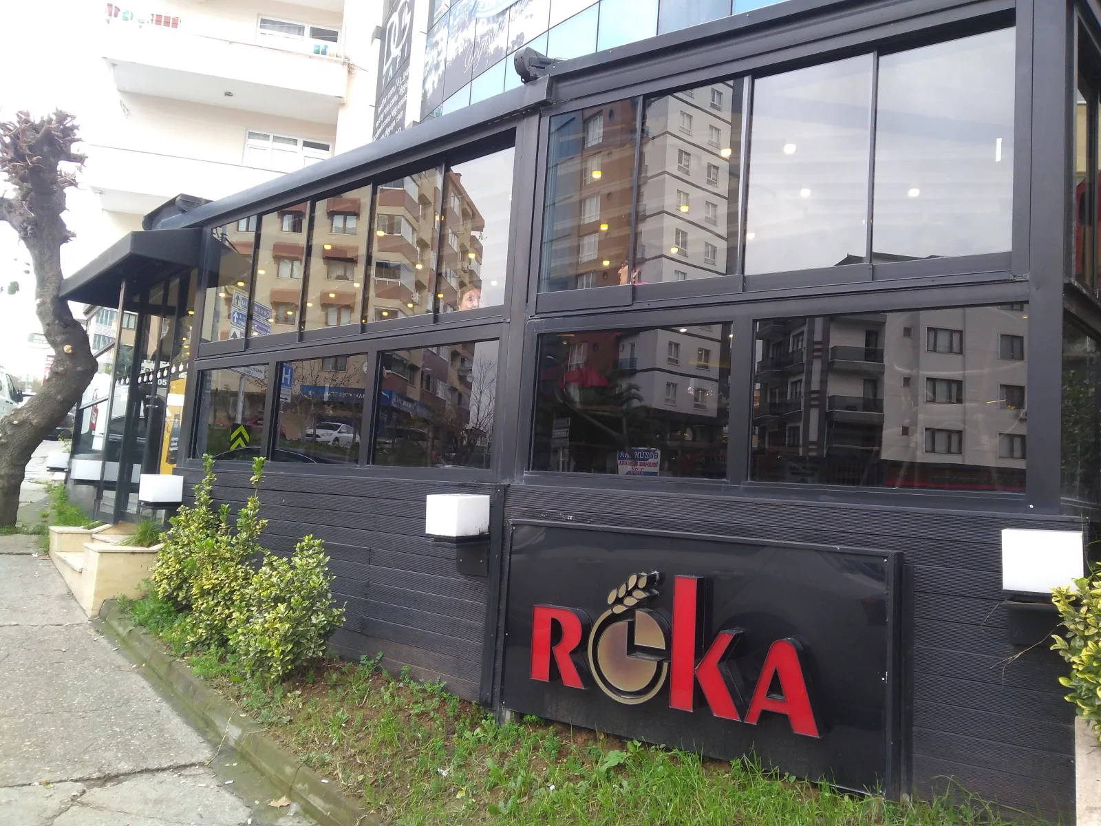 Roka Pastanesi, Kartal