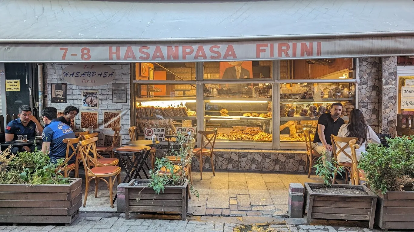 7-8 Hasanpaşa Fırını, Beşiktaş, İstanbul — Eğlence ve Sahne