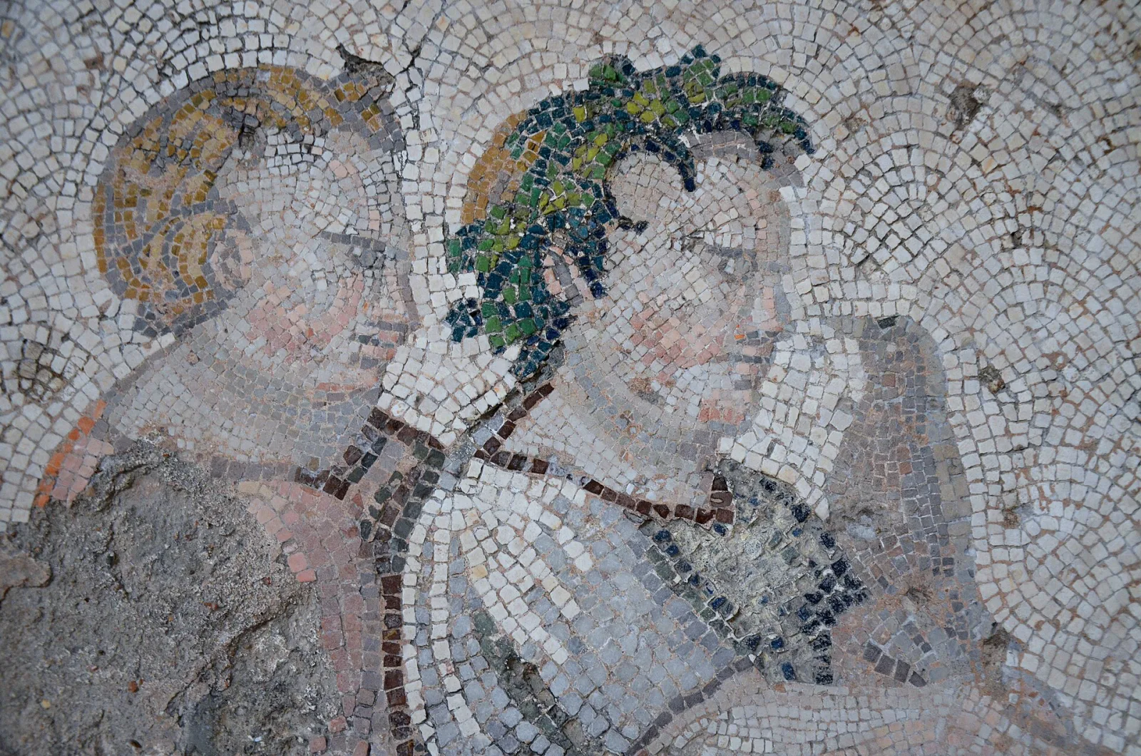 Büyük Saray, Beyoğlu, İstanbul — Tarihi Yapı