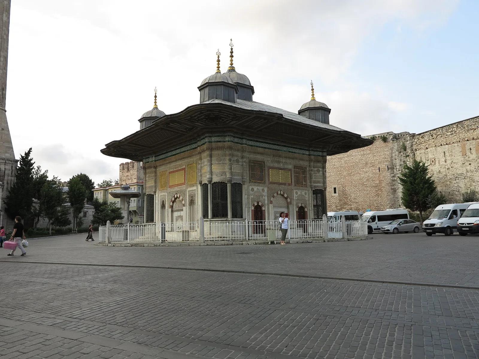 III. Ahmed Çeşmesi, Beyoğlu