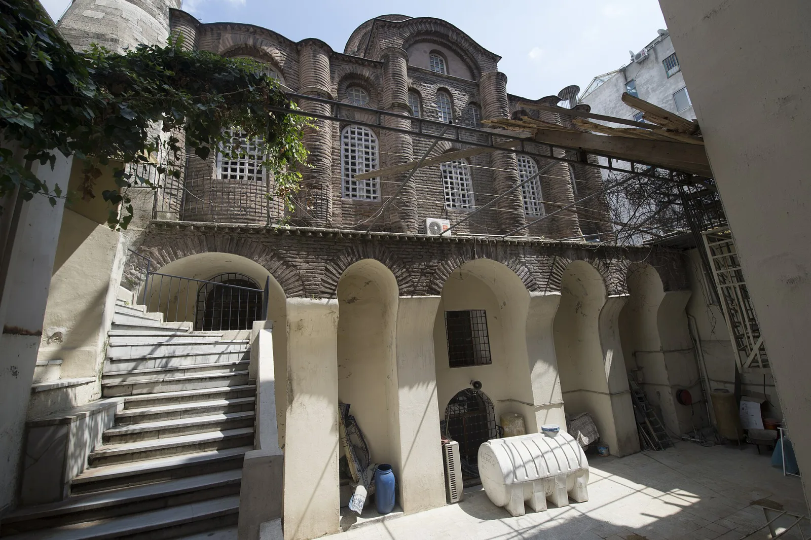 Martini meyhanesi, Fatih