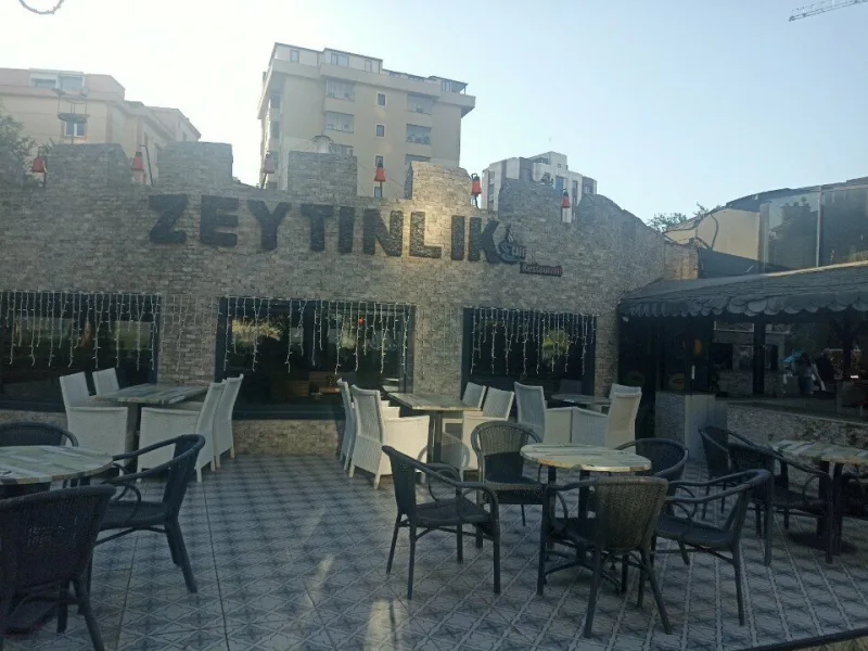 Zeytinlik Cafe, Kartal, İstanbul — Kafe ve Pastane