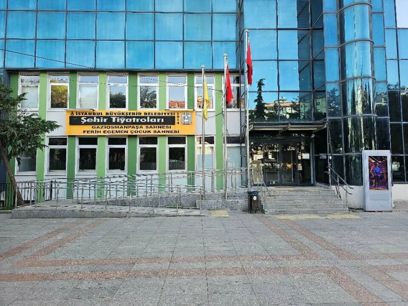 Gaziosmanpaşa Sahnesi, Bayrampaşa, İstanbul — Kültür Merkezi