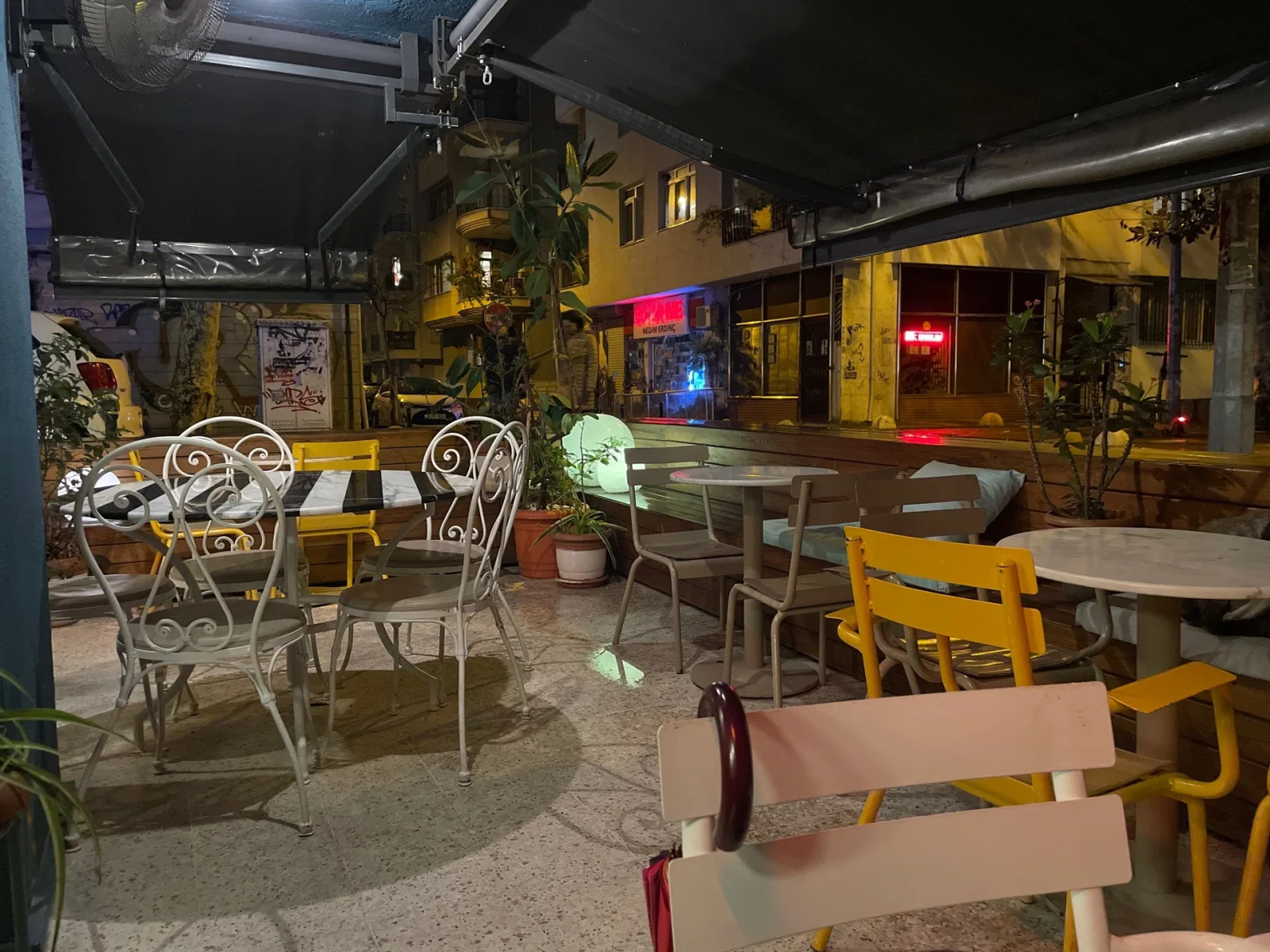 Sayfiye Moda, Kadıköy, İstanbul — Kafe ve Pastane