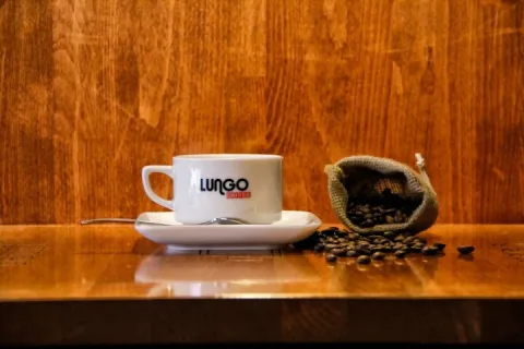 Lungo Coffee, Gaziosmanpaşa, İstanbul — Kafe ve Pastane