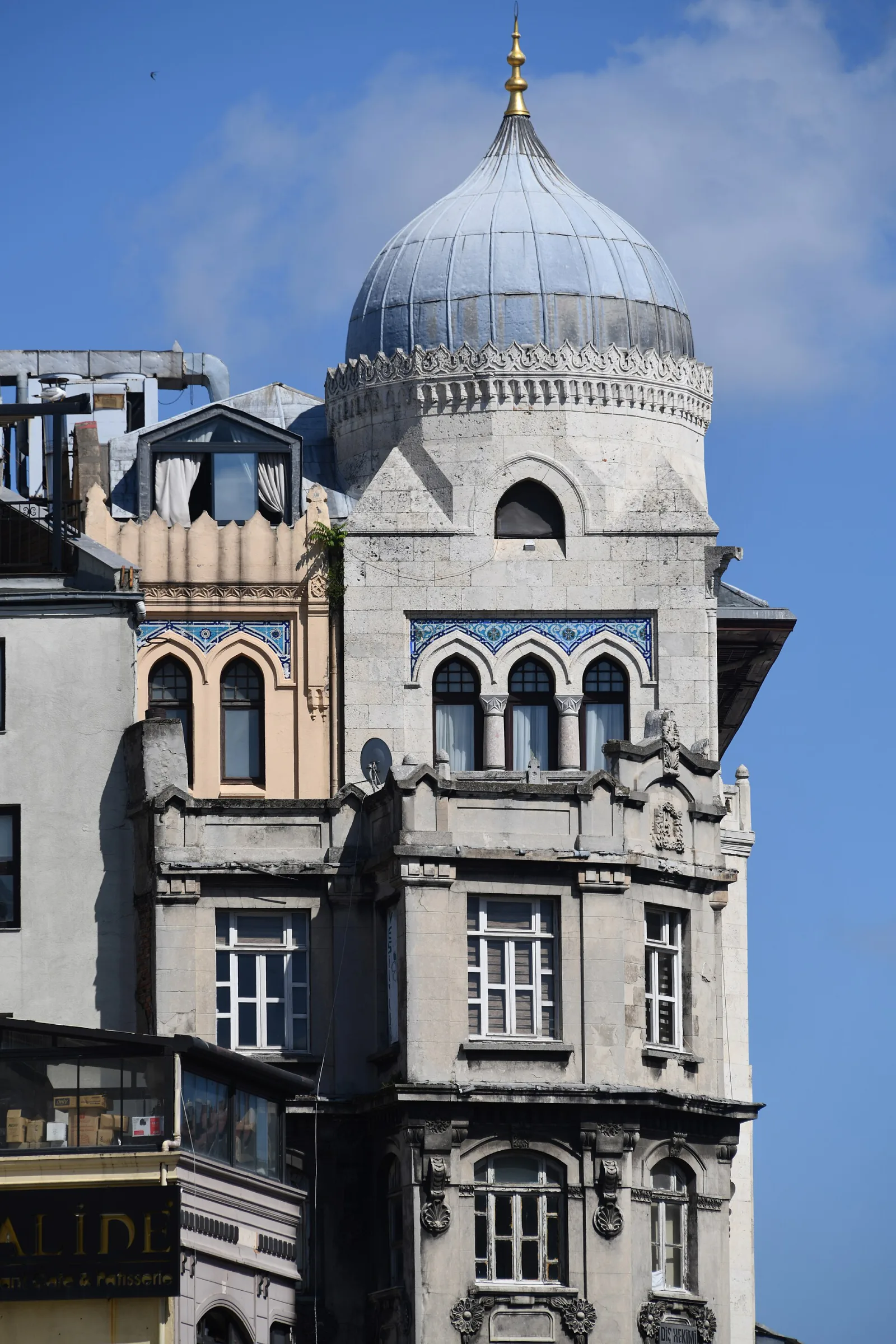 4. Vakıf Hanı, Beyoğlu, İstanbul — Çarşı