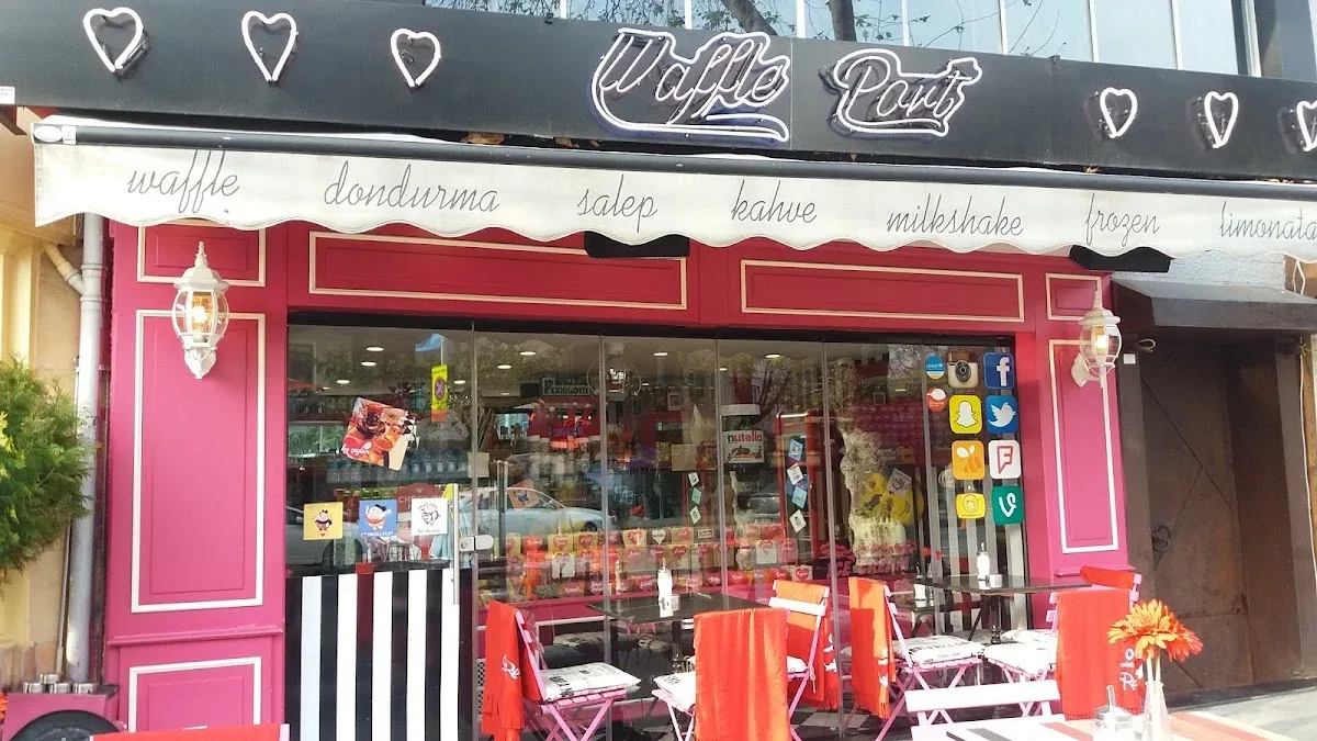 Waffle Port Cafe, Sarıyer