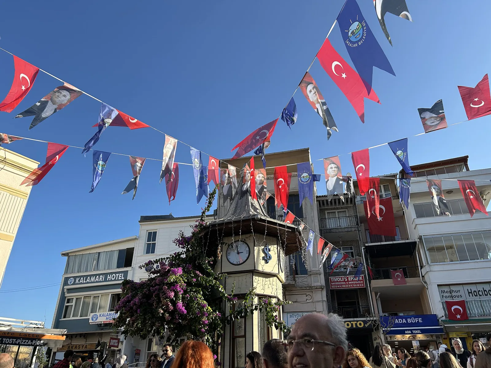 Büyükada Saat Kulesi, Adalar