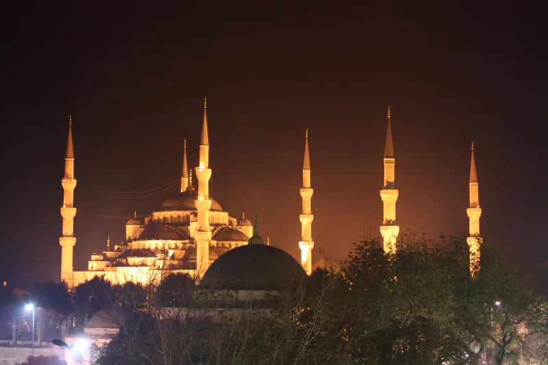 Küçükçekmece Köprüsü Çeşmesi, Küçükçekmece, İstanbul — Tarihi Yapı