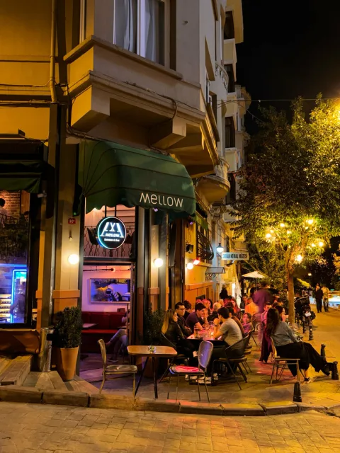 Mellow, Beyoğlu, İstanbul