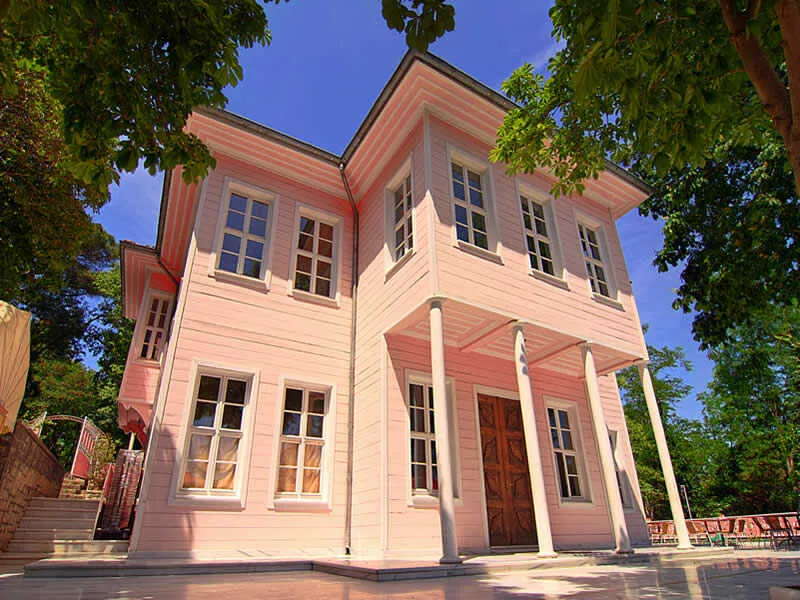BELTUR Pembe köşk restorant, Sarıyer, İstanbul — Restoran