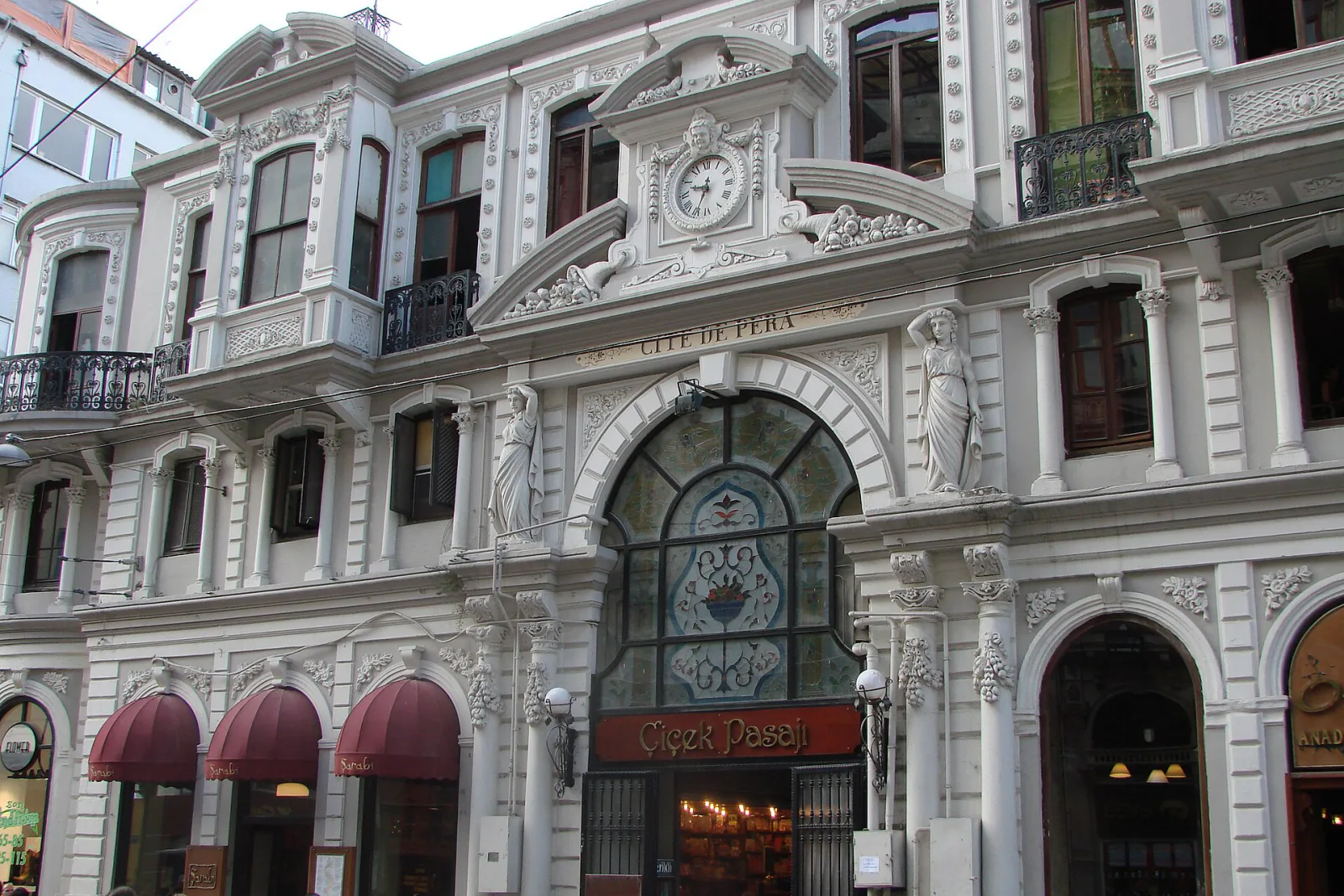 Çiçek Pasajı, Beyoğlu, İstanbul — Tarihi Yapı