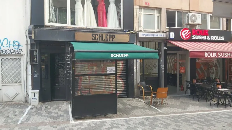 SCHLEPP Cafe & Pub, Kadıköy, İstanbul — Kafe ve Pastane