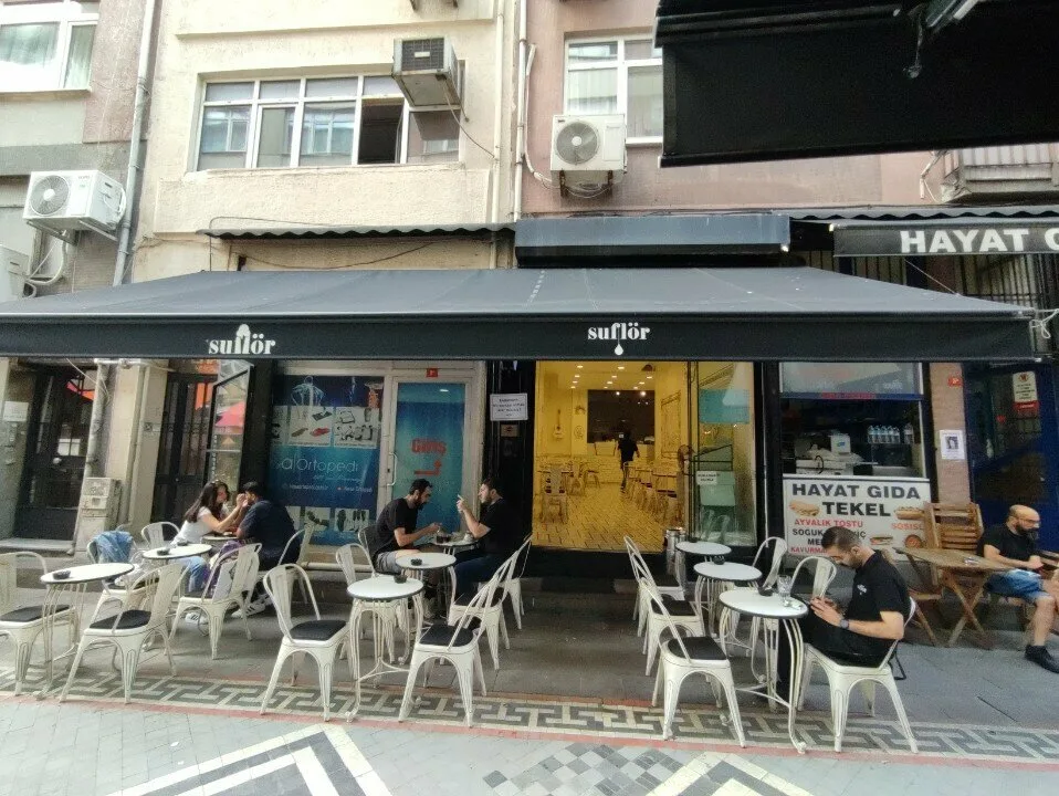 Suflör Kadıköy, Kadıköy, İstanbul — Kafe ve Pastane