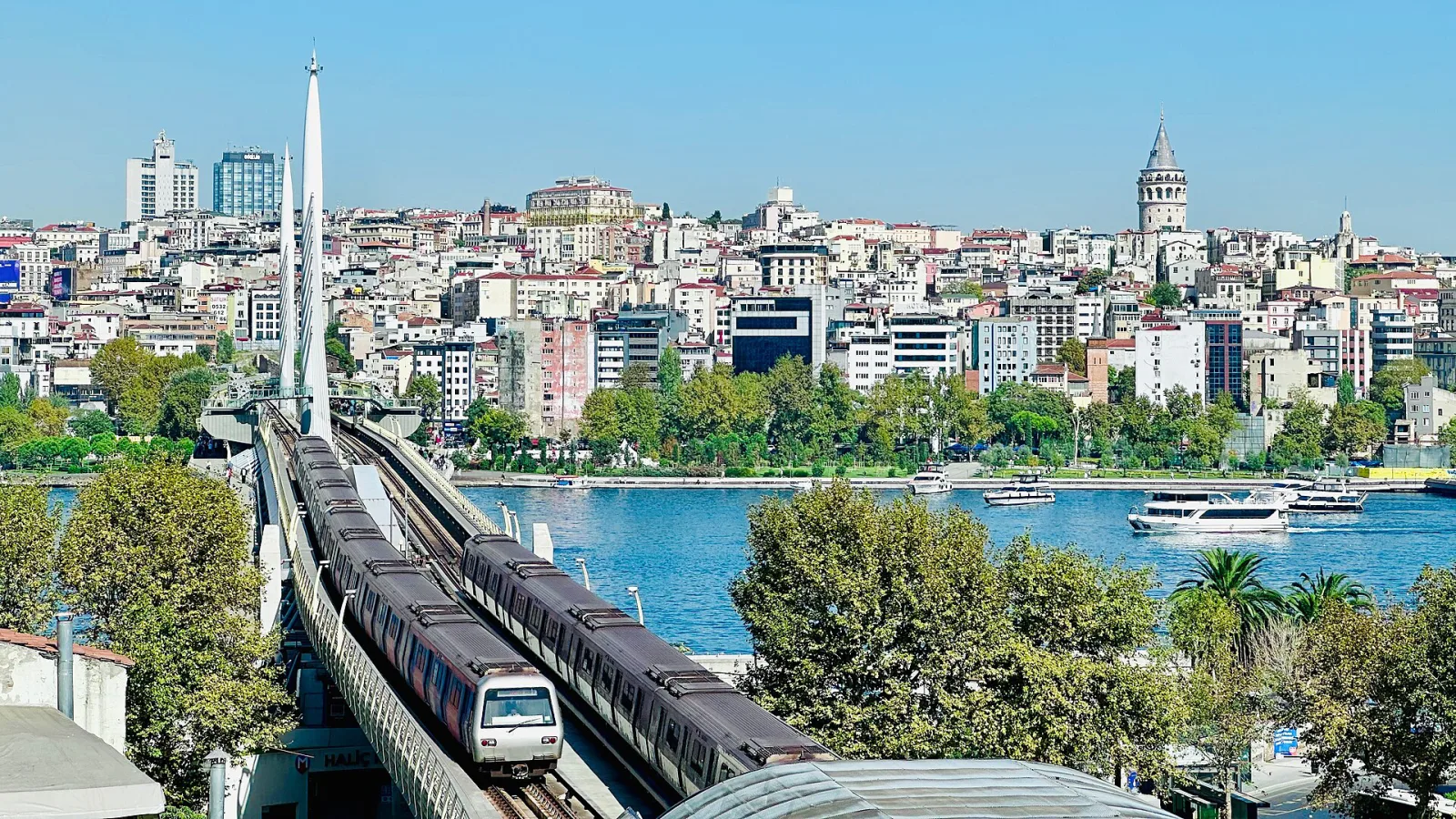 Haliç, Beyoğlu, İstanbul — Tarihi Yapı