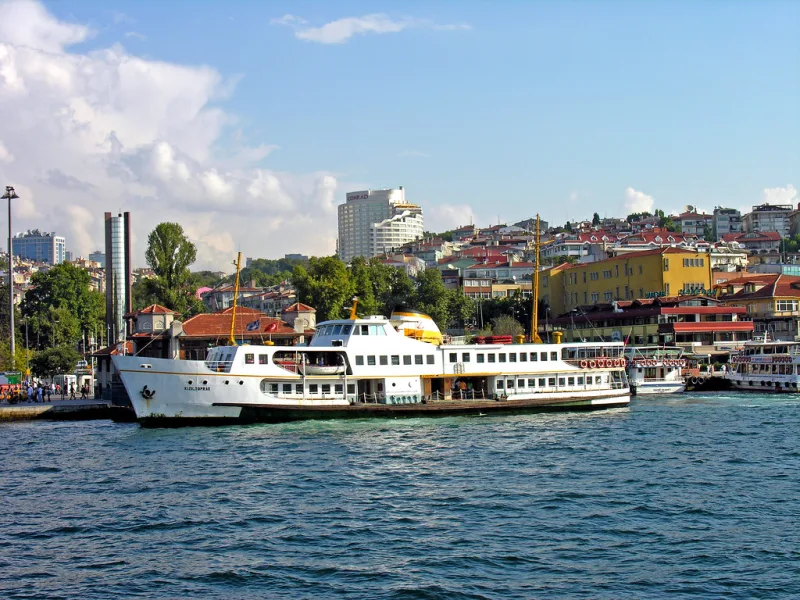 Anadolu Kulübü Oteli, Adalar