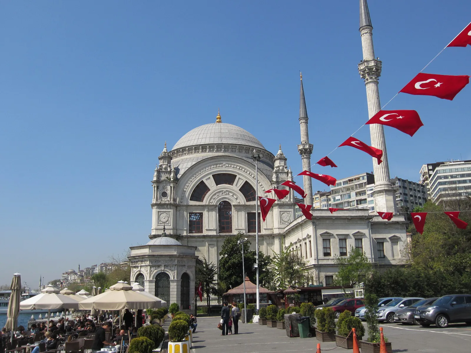 Dolmabahçe Camii, Beşiktaş