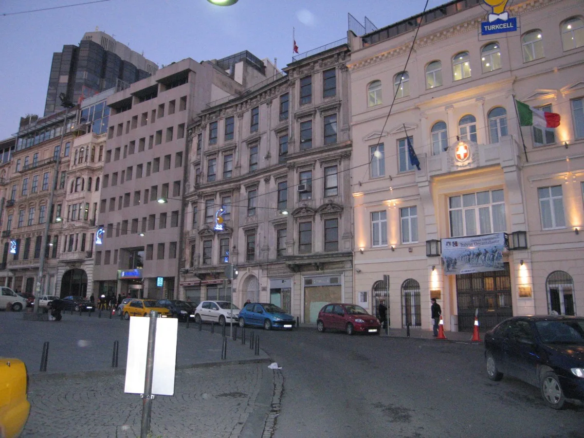 Tepebaşı Tiyatrosu, Beyoğlu, İstanbul — Kültür Merkezi