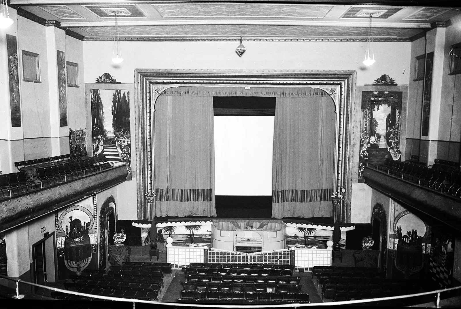Odeon Tiyatrosu, Beyoğlu, İstanbul — Kültür Merkezi