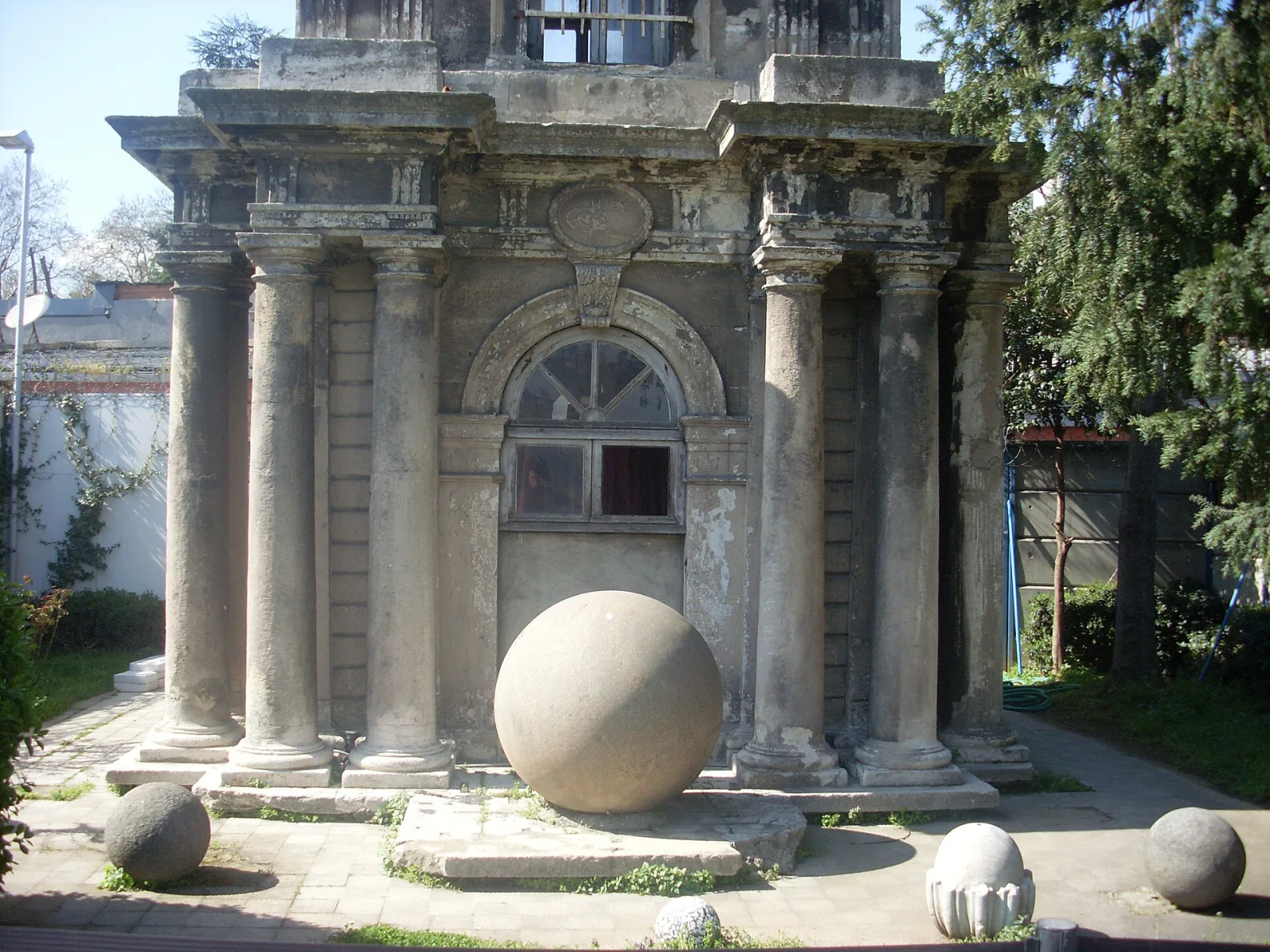 Tophane Saat Kulesi, Beyoğlu, İstanbul — photo